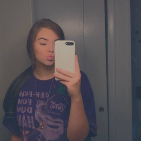 Meet your Posher, Jadynn - Picture 1 of 1